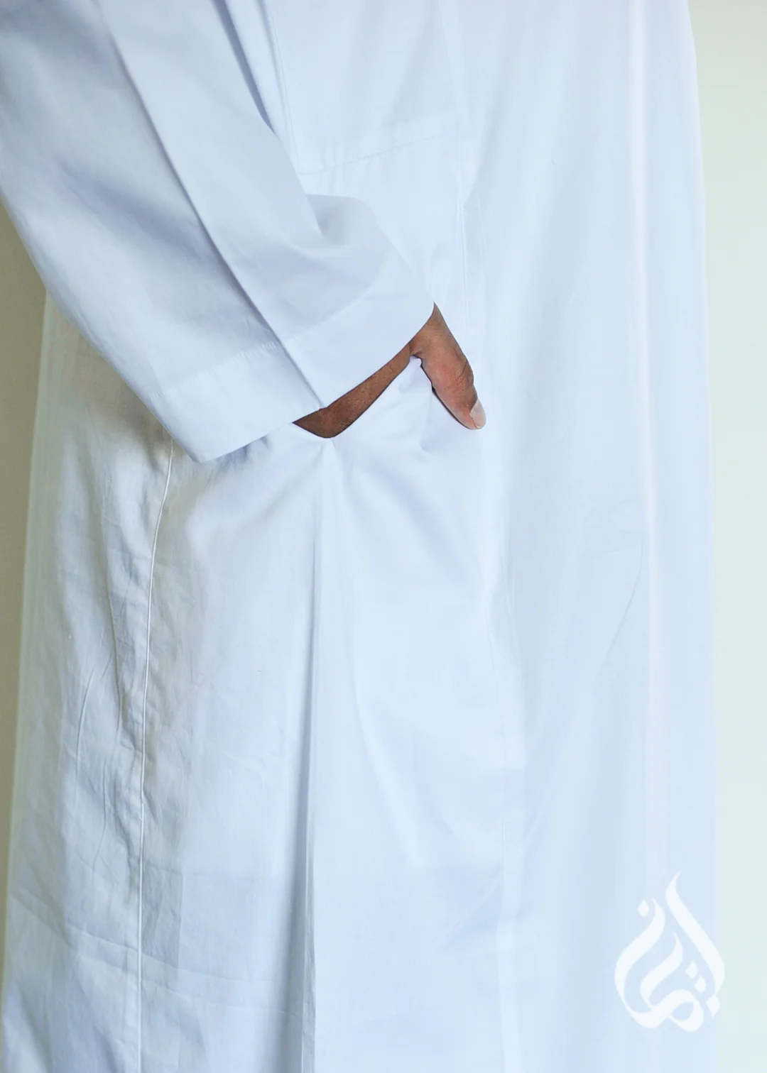 Classic Thowb with Collar - White - Image 4