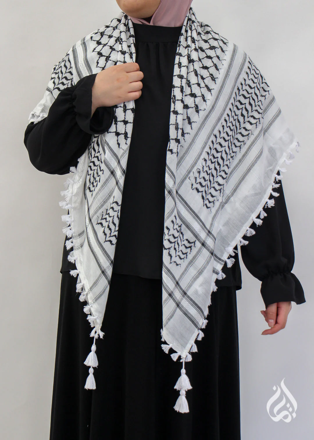 Kufiyeh Scarf (Traditional Colours) - Image 6