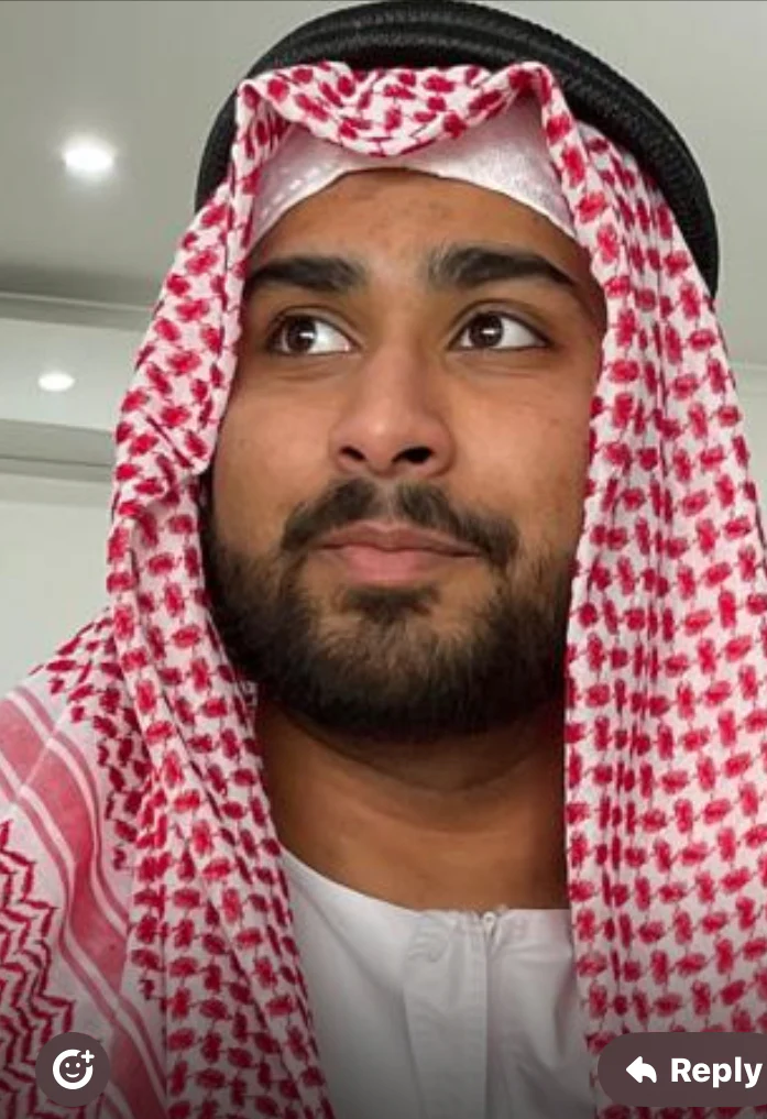 Kufiyeh Scarf (Traditional Colours) - Image 8