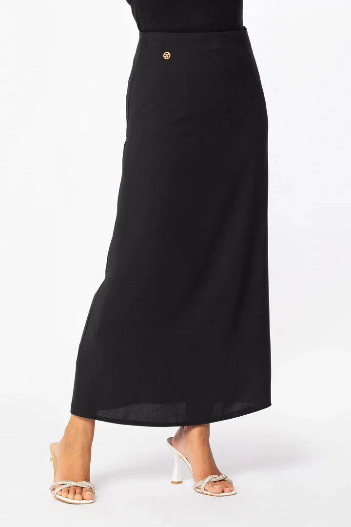 Long Skirt with gold pin - Black - Image 3